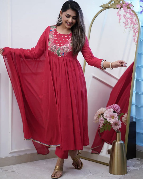Latest And Trending Kurti Duppata Set With Embroidered Work