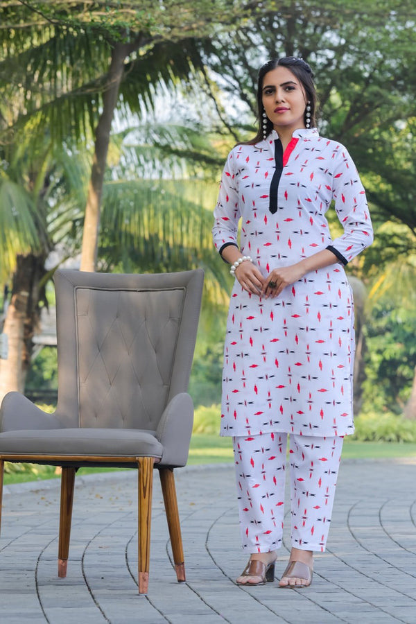 SakhiTrends Women Cotton Blend Trending White Colour Digital Printed Kurta with Pent Set
